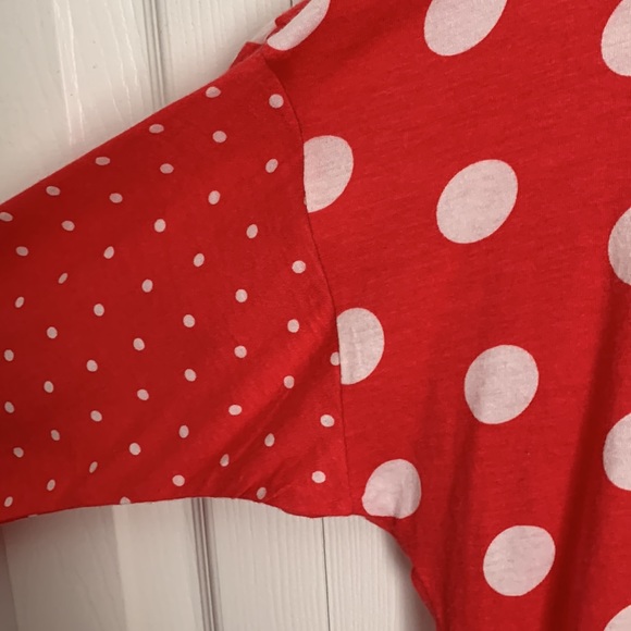 Coral polka dot 3/4 sleeve top - Picture 2 of 5